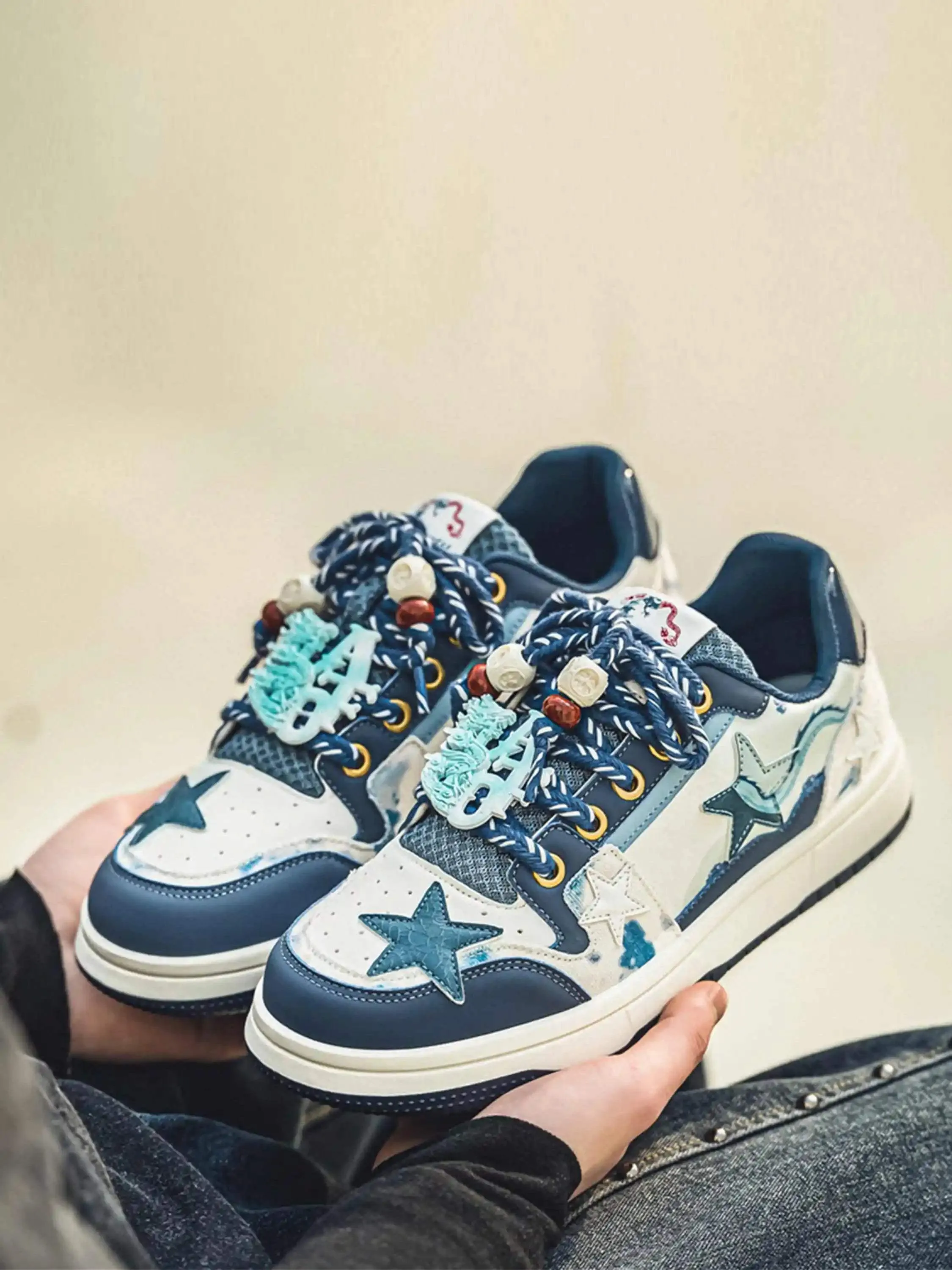 Disguisen Limited Edition Star Versatile Sneakers