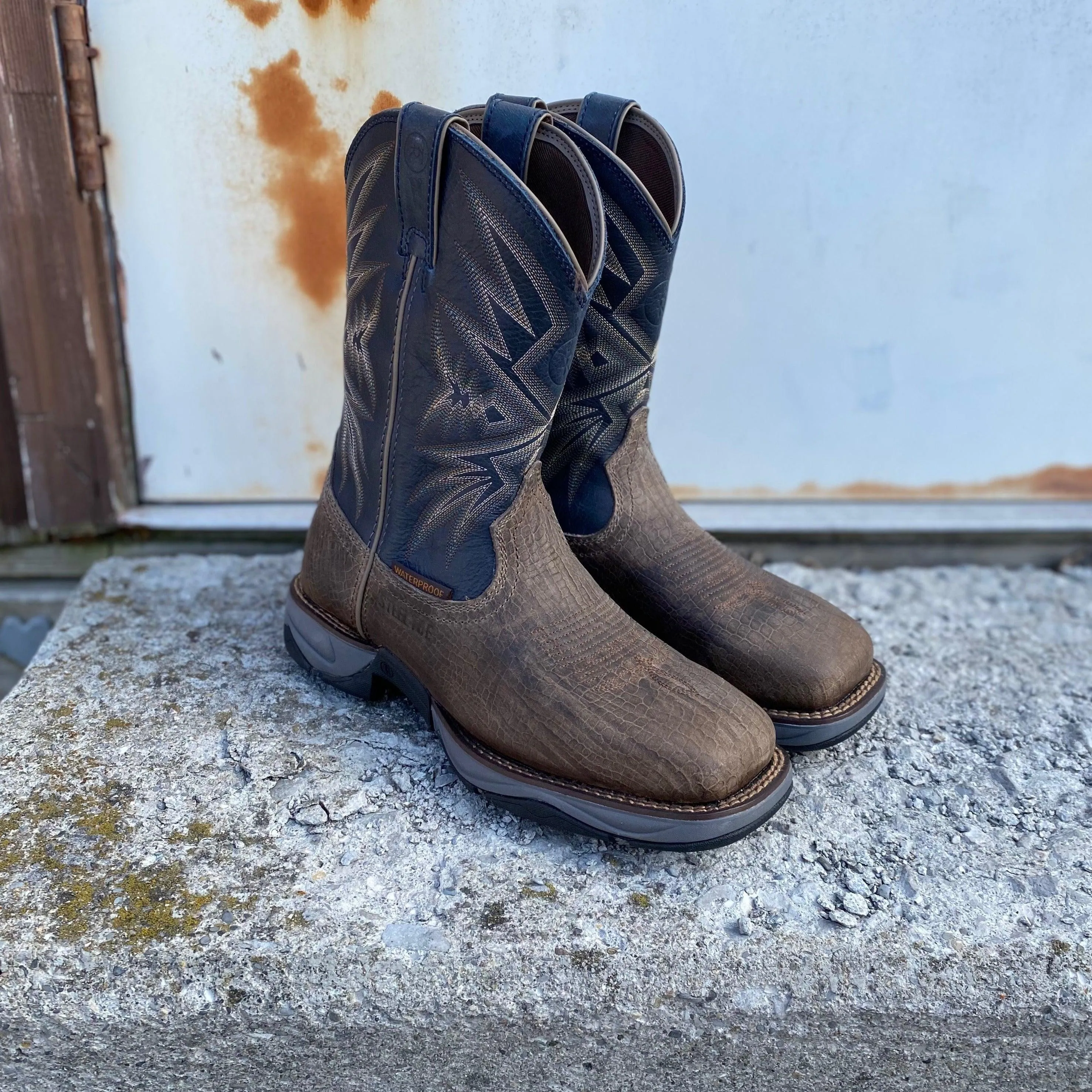 Tony Lama Men's Bartlett Steel Toe Waterproof Work Boots RR3361